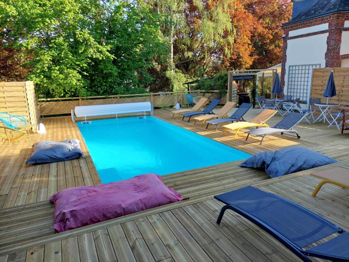 Le Clos Des Lodges Bernay  Exterior foto