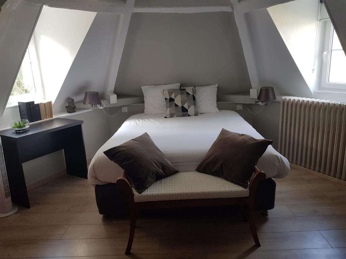 Le Clos Des Lodges Bernay  Exterior foto