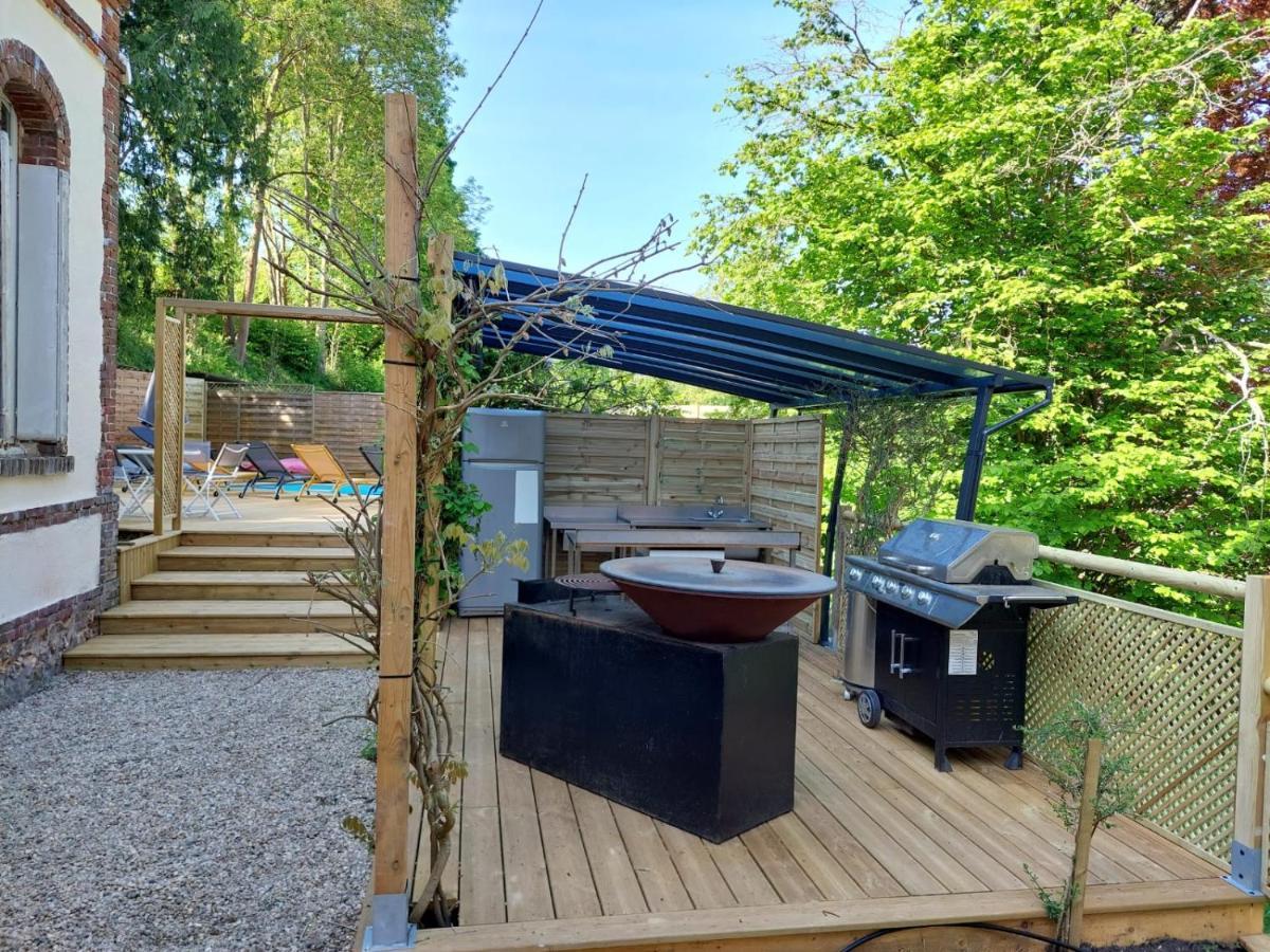 Le Clos Des Lodges Bernay  Exterior foto