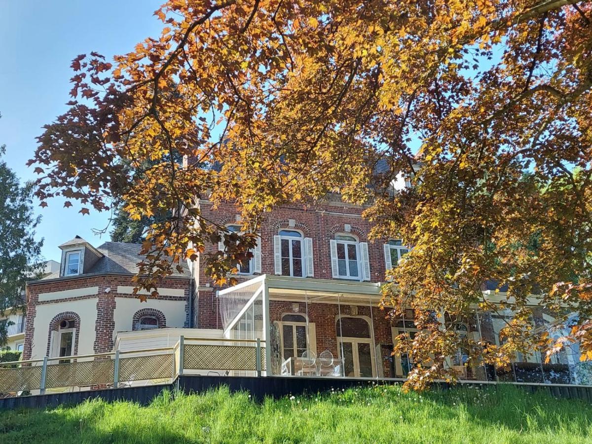 Le Clos Des Lodges Bernay  Exterior foto